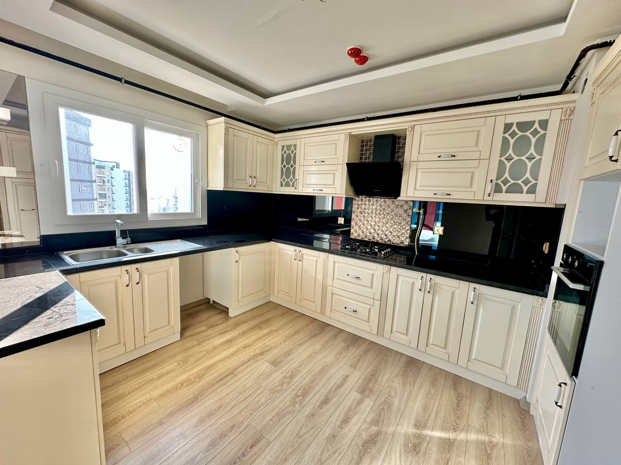 Квартира 4+1 в Мезитли, Мерсин - ALMEZ41